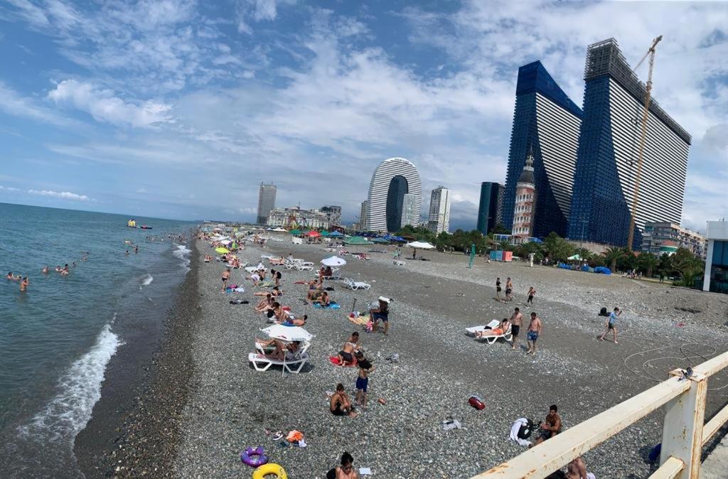 Orbi City Elit Class Suit Batumi Exterior photo
